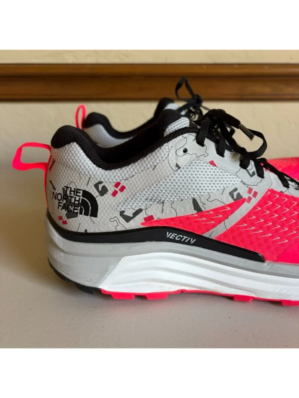 The North Face Vectiv Enduris II Trail Running Shoes White Pink Black Men's US 8